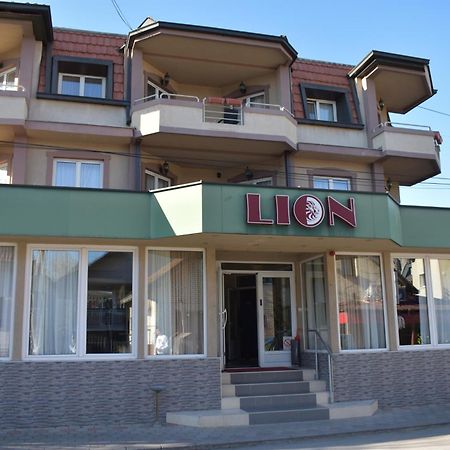 Garni Hotel Lion Jagodina Exterior photo