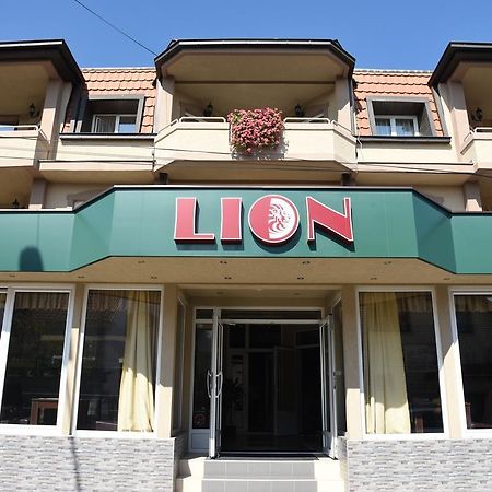 Garni Hotel Lion Jagodina Exterior photo