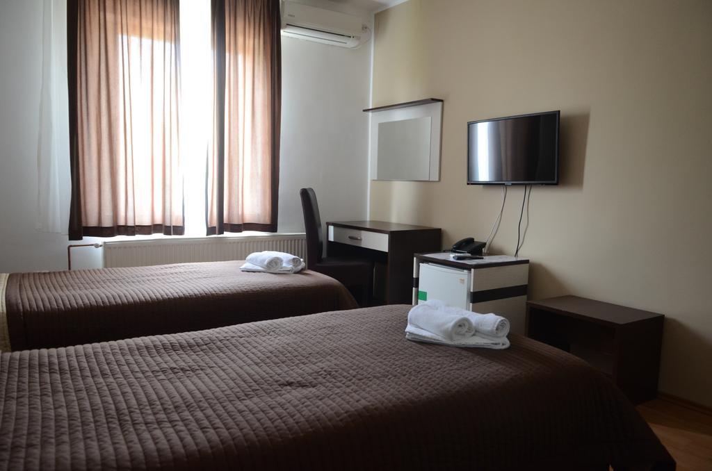 Garni Hotel Lion Jagodina Room photo