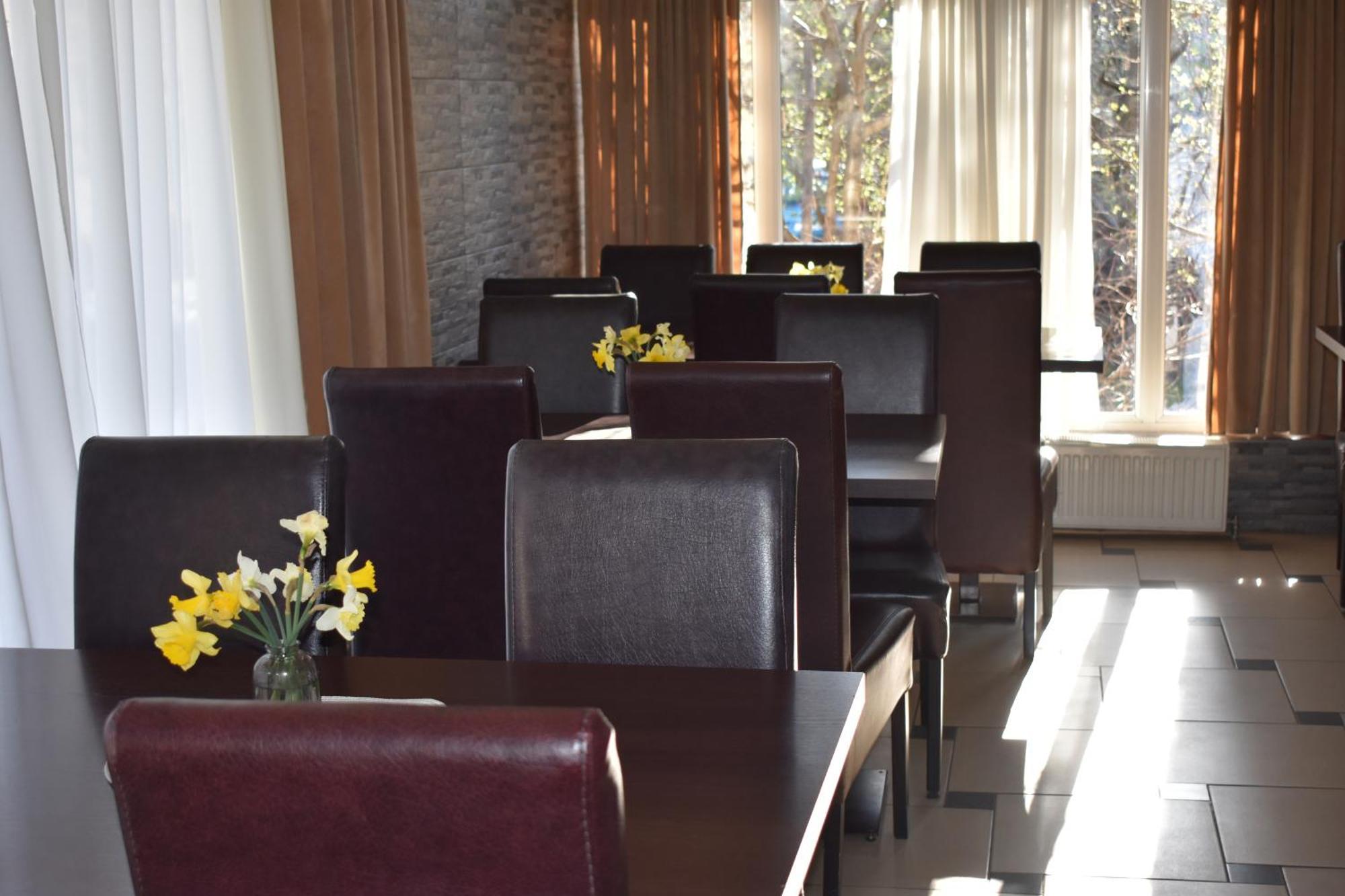 Garni Hotel Lion Jagodina Exterior photo